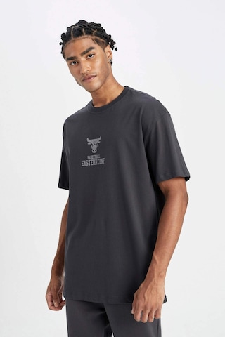 DeFactoFit NBA Chicago Bulls Standart Fit Bisiklet Yaka Baskılı Pamuklu Kısa Kollu Tişört C9264AX24AUAR231