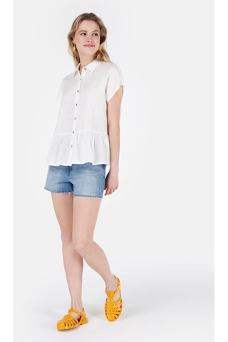 Colin's Colins Normal Kesim Shirt Yaka Fırfır Detaylı Beyaz Kadın Kısa Kol Gömlek Cl1069199 Cl1069199 Q1.v1 Ofw Beyaz