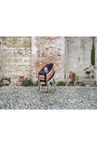 Magis Bell Chair 4 Set Sandalye Geri Dönüştürülebilir Malzeme, Konstantin Grcic'in Ikonik Tasarımı Midnight