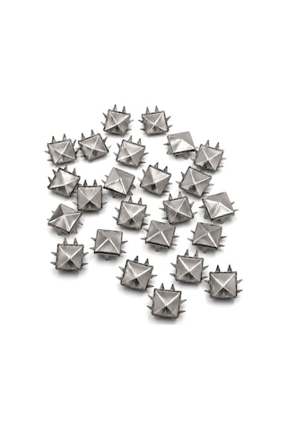 Süs Tırnaklı Gümüş Renk Çakma Kare Piramit 5 Mm 20 Adet Metal Trok