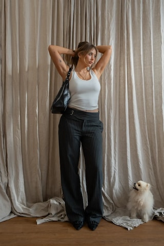 Hiccup Erin V Yaka Crop Top Tozlu Beyaz