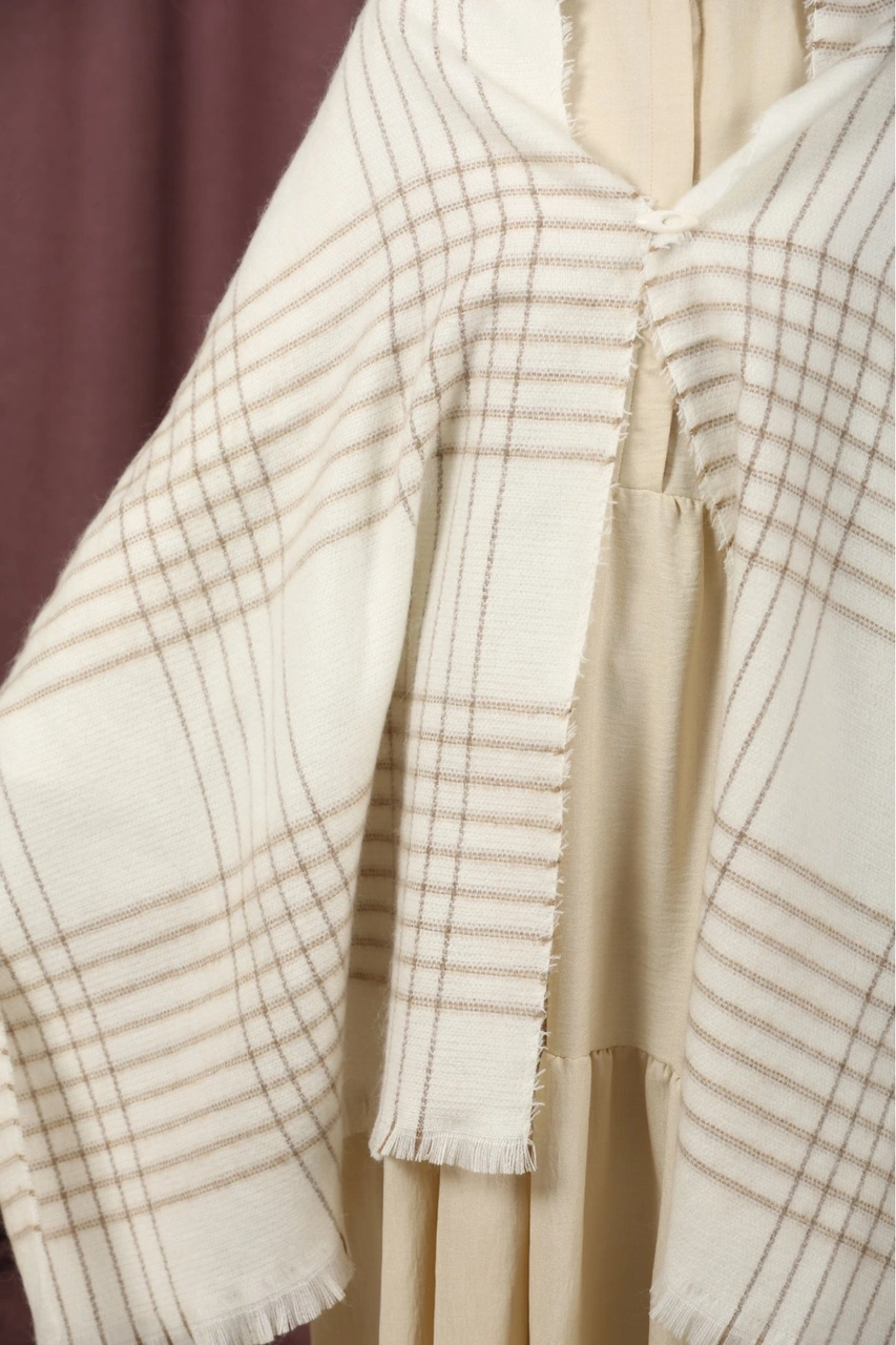 Çift Taraflı Çizgili Kışlık Omuz Şalı Krem