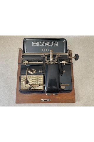 Aeg Mignon 4 Antika Daktilo - Koleksiyonluk Ahşap Kasalı Daktilo No3