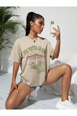 Flood Of Style Kadın Bej Stay Posıtıve And Happy Baskılı Oversize Bisiklet Yaka Tshirt