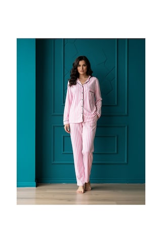 Rindahomewear Çizgili Kadın Süprem Düğmeli Arabiyeli Uzun Kol Pijama Takım Pembe