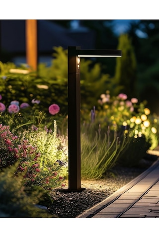 Beliani Güneş Enerjili Led Bahçe Lambası, Hareket Sensörlü Ve Ip44 Korumalı Modern Tasarım Lambader Siyah Diğer