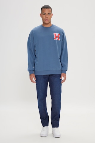 AC&Co / Altınyıldız Classics Erkek İndigo Oversize Fit Bol Kesim Harvard Lisanslı Pamuklu Bisiklet Yaka Sweatshirt İndigo