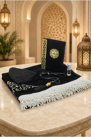 Gelin Damat Kadife Kaplı Kuranı Kerim Seccade Tesbih Takke Namaz Örtüsü Esans Ve Kutulu İslami Hediye Seti - Siyah Beyaz
