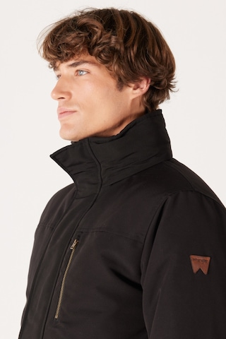 Wrangler Regular Fit Normal Kesim Kapüşonlu Siyah Parka W40BWW001 Siyah