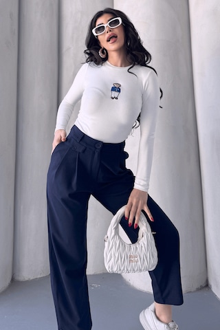 Kadın Jessia Bel Ve Paça Düğmeli Balon Model Likralı Kumaş Pantolon Lacivert