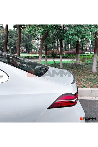 Bmw G60 Bagaj Spoiler Parlak Karbon