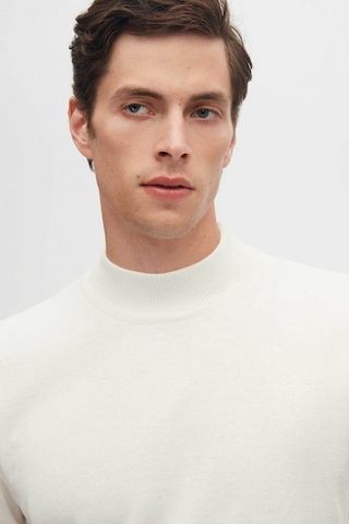 D's Damat Regular Fit Ekru Pamuk Karışımlı Yarım Balıkçı Triko Kazak Ekru