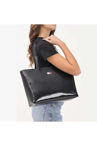 Tommy Hilfiger Kadın Siyah Omuz Çantası Aw0aw18069-bds Siyah