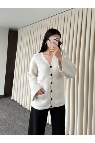 Laluvia Düğmeli Basic Hırka - 4622 Kemik