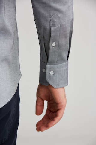 Bisse Paşa Yaka Düğmeli Regular Fit Uk Gömlek Gri Gmok3ps22400001 D55 Gri