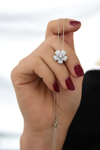 925 Ayar Gümüş Rodyum Kaplama Beyaz Opal Taşlı Unutma Beni Çiçeği Kolye UVPTS100073