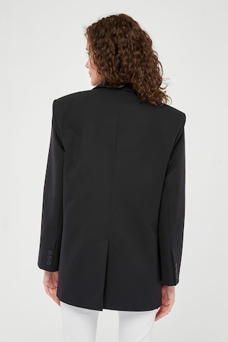 Siyah Kadın Düğmeli Blazer Ceket 001