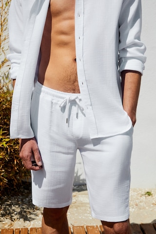Grımelange Jens Erkek %100 Pamuk Müslin Kumaş Yanları Cepli Slim Fit Dar Kesim Beyaz Şort