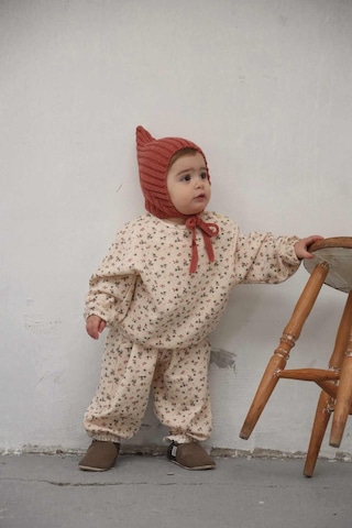 Renkli Çiçek Baskılı Dantelli Şalvar Takım Bej