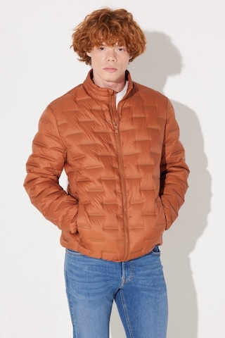 Lee Regular Fit Normal Kesim Dik Yaka Turuncu Şişme Ceket L232287700 Turuncu