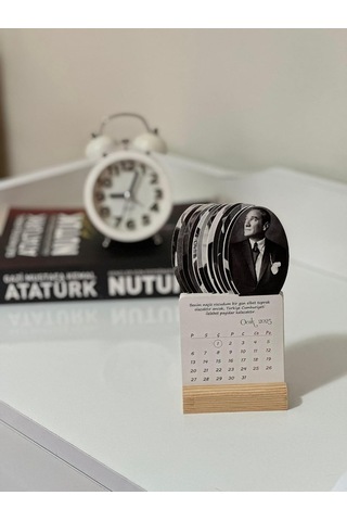 Lexroo 2026 Atatürk Takvimi Ahşap Ayaklı Atatürk Temalı Mini Özel Tasarım Takvim Çok Renkli