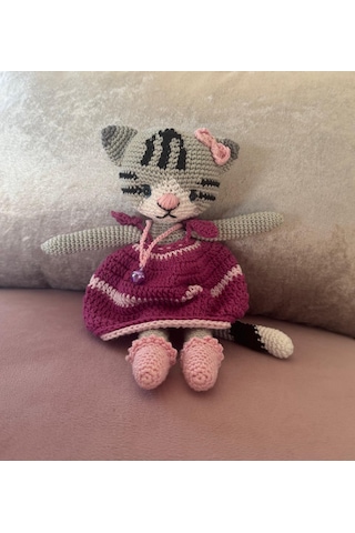 Elbiseli Gri Pisicik Amigurumi Kedi 26 Cm 001