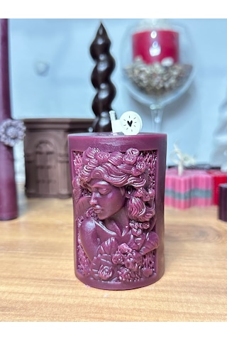 Kadın Figürlü Dekoratif Kabartma Mum - Boy :8cm - Çap: 5cm - Salon Ve Hediye Dekoru Bordo