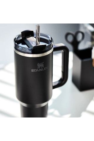 Stanley The Quencher Flowstate Tumbler Pipetli Termos Bardak 1,18l Siyah