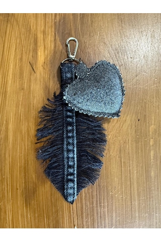 El İşçiliği Kalp Yaprak Detaylı Denim Çanta Charm Gri - Siyah