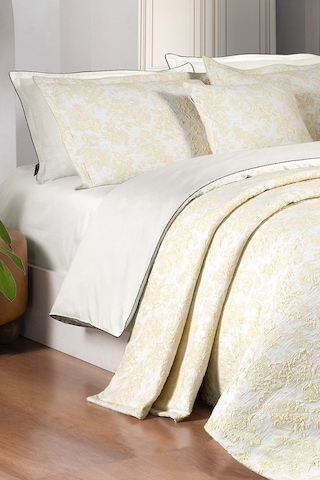 Sarev Rowena Ekru Çift Kişilik Dekoratif Kırlent Hediyeli Yatak Örtüsü Seti Ekru