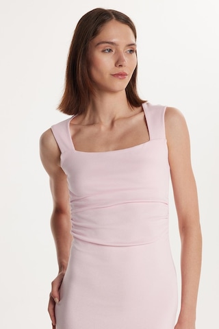 Tudors Kadın Modal Kumaş Standart Fit Normal Kesim Kare Yaka Arka Yırtmaçlı Viskon Pembe Elbise-34394 Pembe