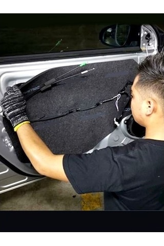 Kaput Altı İzolasyon Yapışkanlı Yalıtım Malzemesi 120 x 100 CM 6 MM