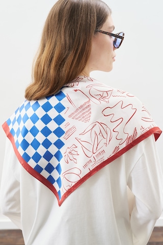 Desenli Orta Boy Saten Fular Dıvıne Dıvıne