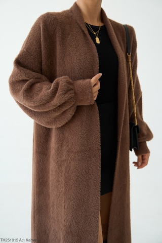 Miss Beyoğlu Kadın Oversize Uzun Triko Hırka Pembe, Taş, Bej , Siyah , Kahve , Sarı , Bebe Mavi Standart Beden Kahverengi Kahverengi