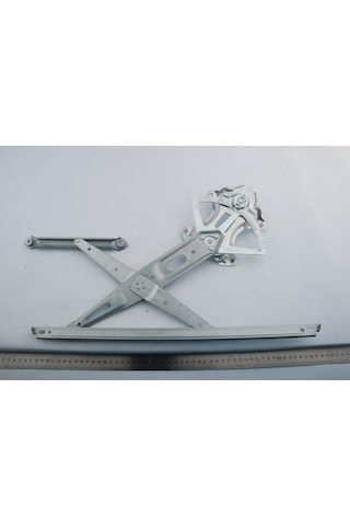 Itaqı Ön Sağ Cam Krikosu Motorsuz Toyota Hilux 2015-2019 Revo Uyumlu 698010k140