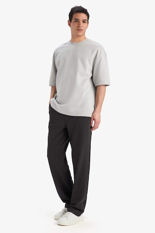 DeFacto Bol Rahat Kesim Wide Leg Üç Cepli Geniş Paça Yazlık Pantolon F3147AX25SPAR104