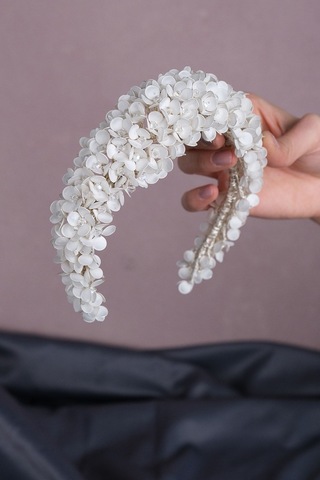 FdayAksesuar En Güzel Gelinlere Özel Beyaz Mine Çiçek Motifli Peri Gelin Kına Tacı FRDY31640