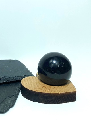 Obsidyen Taş Küre