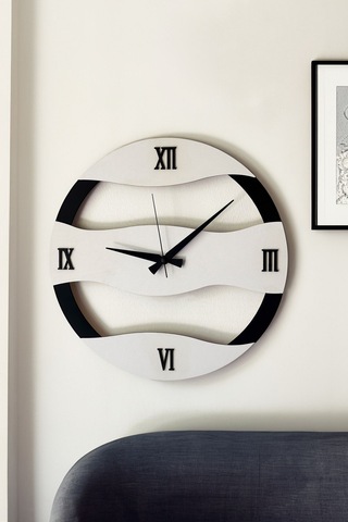 Dekoratif Yeni Modern Rastaban Ahşap Duvar Saati 48cm Siyah - Beyaz