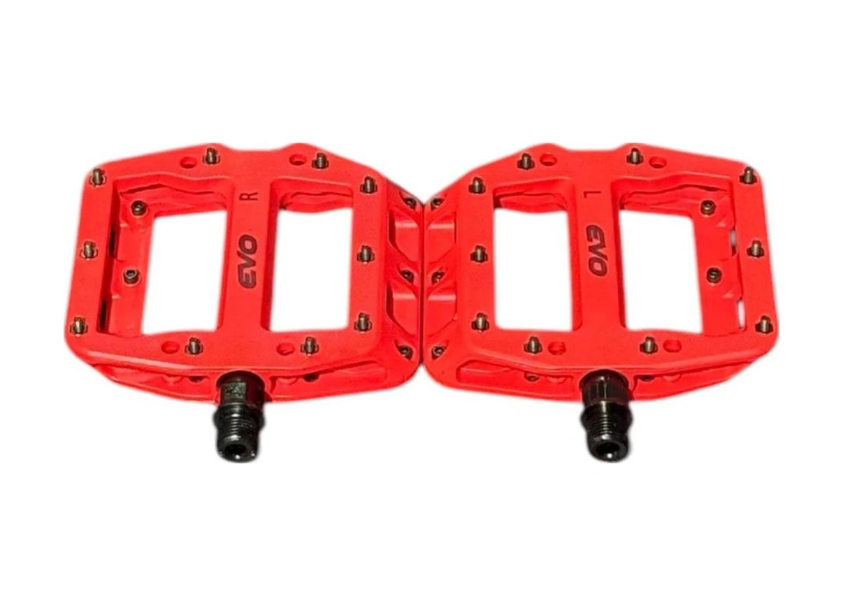 Evo Çivili Platform Pedal Rulmanlı - Kırmızı