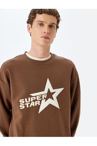 Koton Bisiklet Yaka Oversize Pamuk Karışımlı Slogan Baskılı Sweatshirt Kahverengi 5wam70229mk Kahverengi