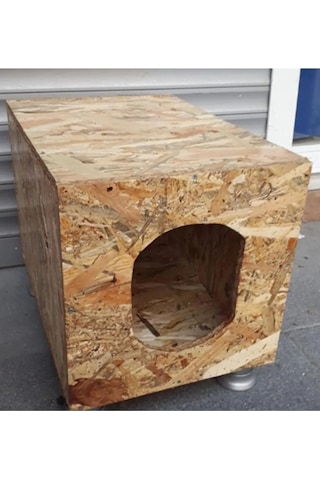 Apak Ahşap Lüx Dış Mekan Plastik Ayaklı Osb Kedi Evi 40 x 35 x 30 CM