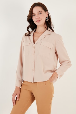 Lela V Yaka Çift Cepli Regular Fit Dokuma Bayan Gömlek 611Go00016 Taş