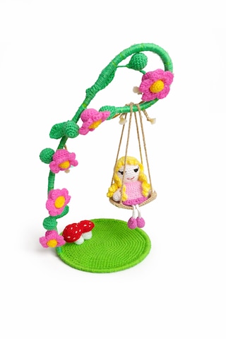Çiçekli Salıncakta Amigurumi Bebek Özel Tasarım Hediye 0
