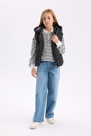 DeFacto Kız Çocuk Su İtici Kapüşonlu Fermuarlı Şişme Yelek D6918A825SPBK27