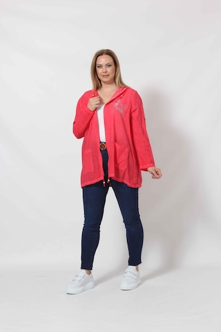 B1016 Kırmızı Yıldız Baskılı Kapüşonlu Ceket 001