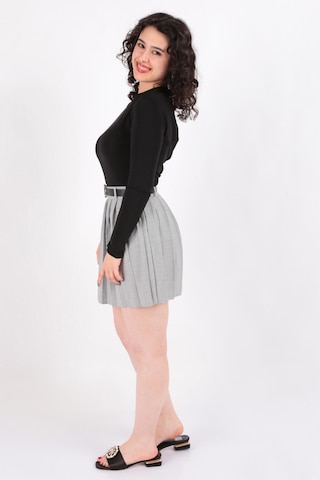 Hadise Selget003968 Kadın Kemerli Pileli Mini Etek SELGET003968-R7512 Gri