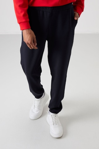 Tommy Life Fiesta - Lacivert Pamuklu Kalın Yumuşak Dokulu Comfort Fit Baskılı Erkek Eşofman Takım - 85253 Kırmızı - Lacivert