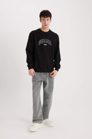 DeFacto Regular Fit Bisiklet Yaka Baskılı Sweatshirt E3205AX24WNBK81 Siyah