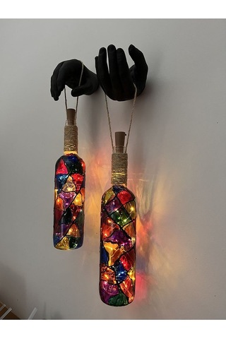 Siyah Renkli Erkek Eli Heykeli Ve Tıpa Peri Led Işıklı Vitray Cam Çok Renkli